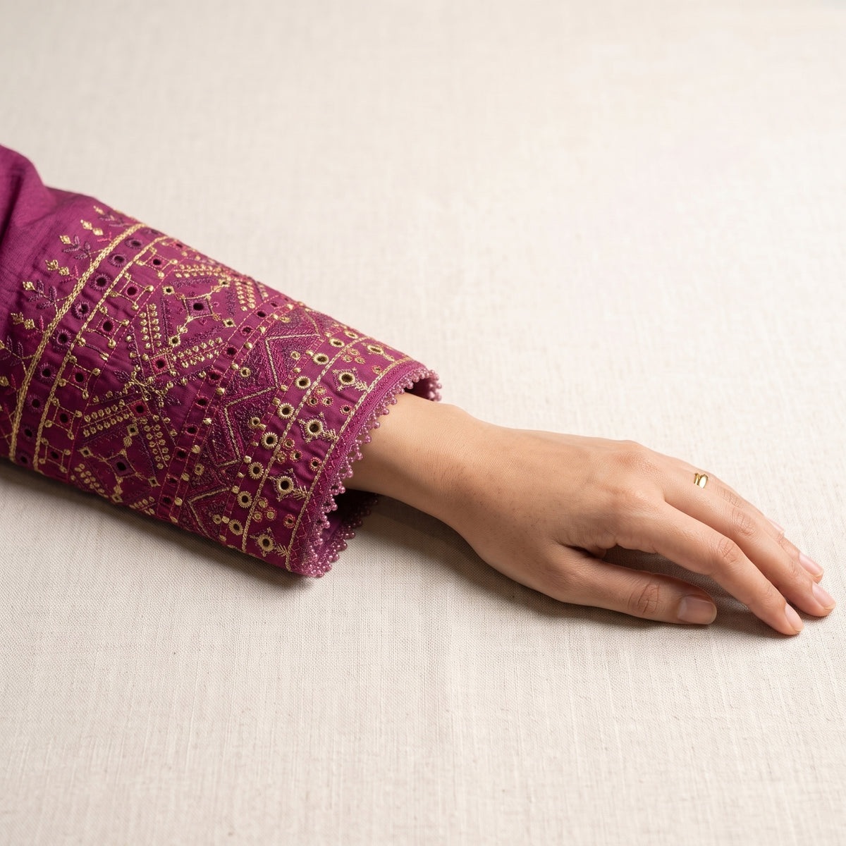 Magenta Wine Embroidered Stitched 3-Piece Slub Cotton Suit | Zeb-e-Kainat