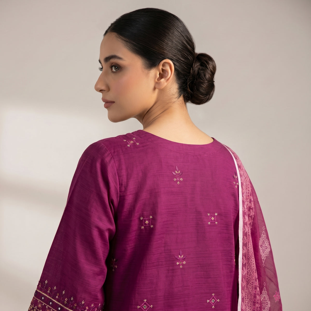 Magenta Wine Embroidered Stitched 3-Piece Slub Cotton Suit | Zeb-e-Kainat